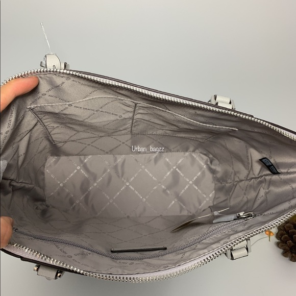 Michael Kors Charlotte Large Top Zip Tote - Picture 8 of 9